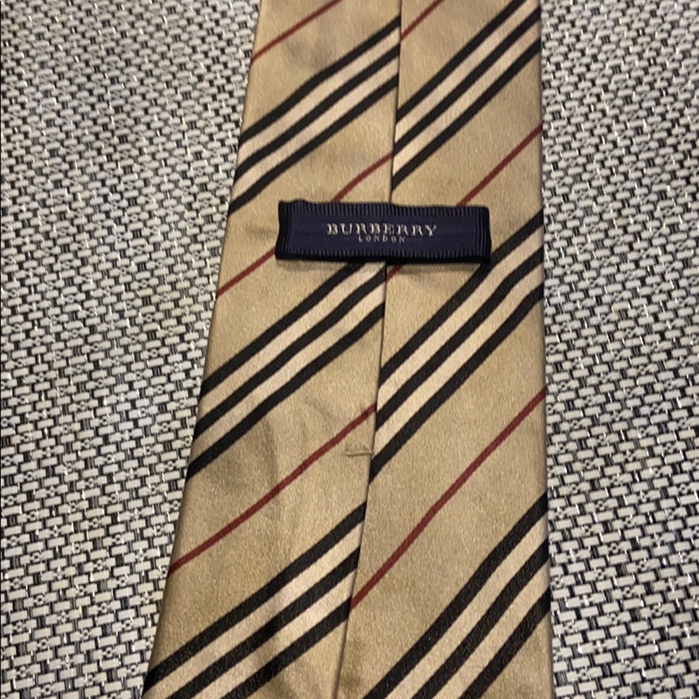 Authentic Burberry Tie